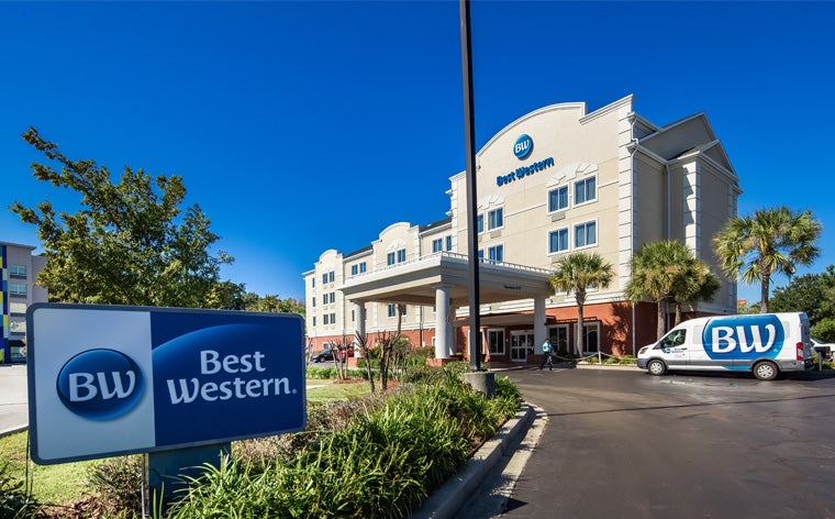 Best Western Airport <BR> 6.2 miles away